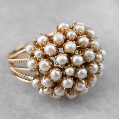 Vintage-Ring mit eingearbeiteten Perlen