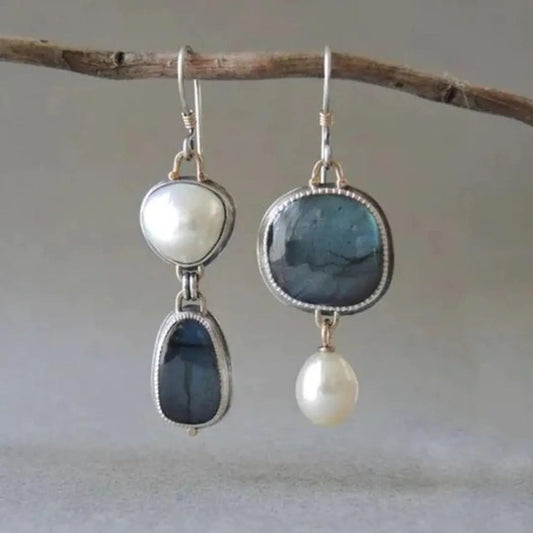 Vintage-Ohrringe aus blauem Naturstein mit Perlen