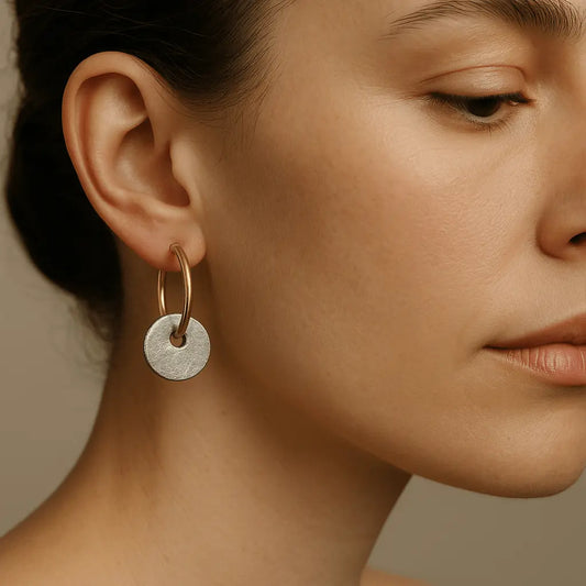 Ohrringe aus Gold und Silber im Vintage-Stil