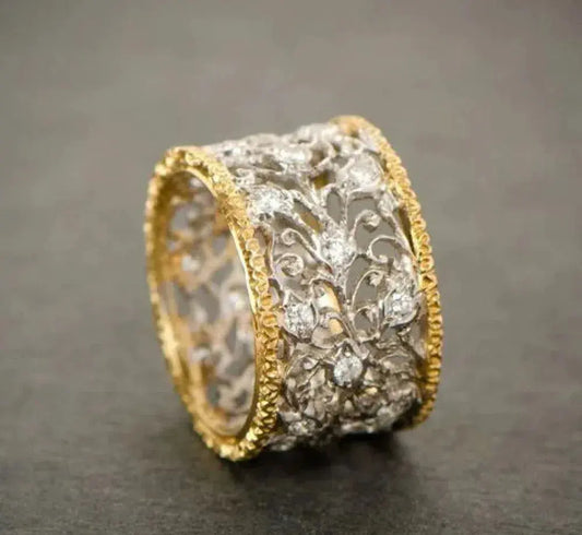 Vintage-Ring mit Zirkonia und Efeumuster